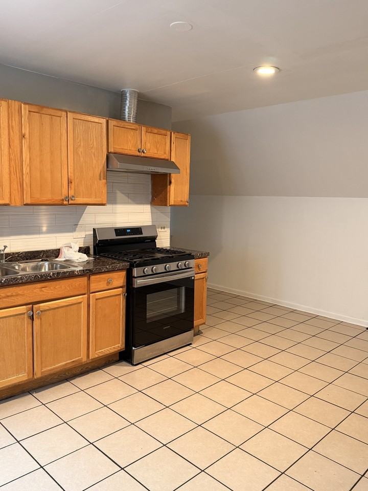 4601 S Talman Ave 2nd Fl #2ndFL - Photo 3 of 15