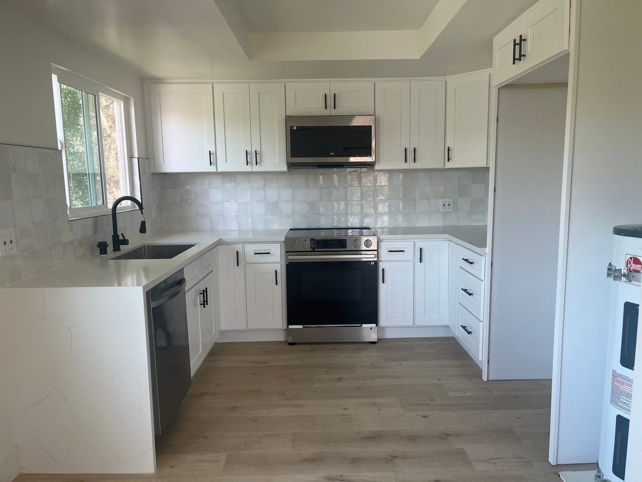 950 N Walnut St #15 - Photo 4 of 13