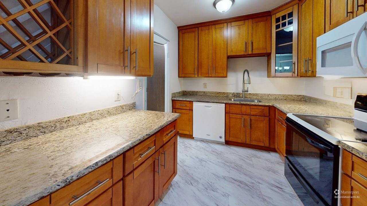 555 Pierce St #334 - Photo 5 of 11