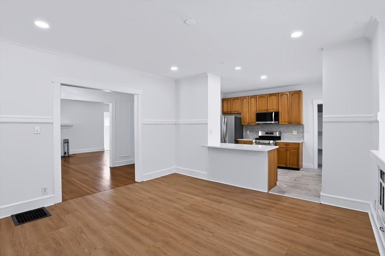 4202 N Capitol Ave - Photo 7 of 20