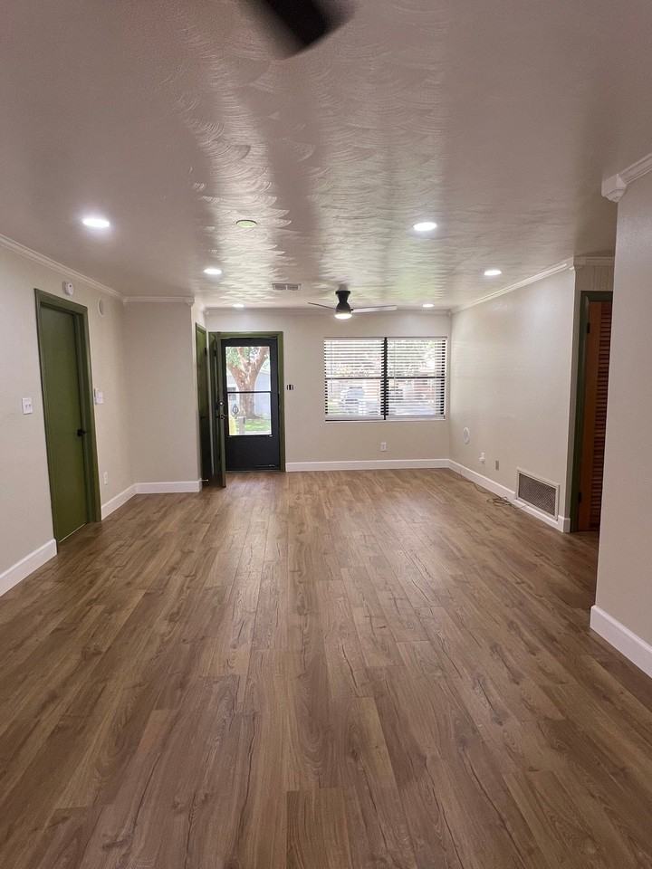 730 Glade Rd - Photo 2 of 20