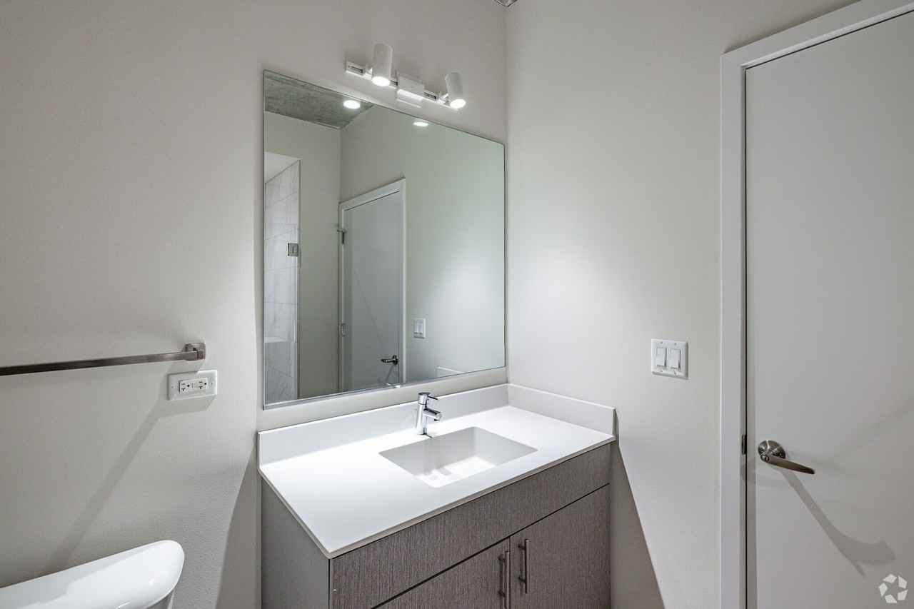 48 E 14th St - Photo 7 of 19