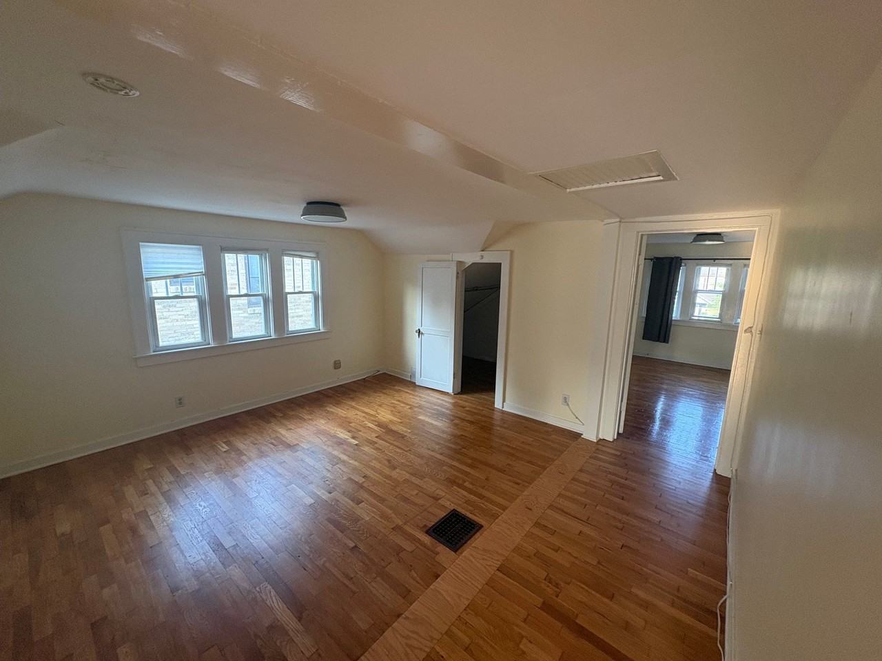 1027 Benjamin Ave Se #2 - Photo 3 of 10