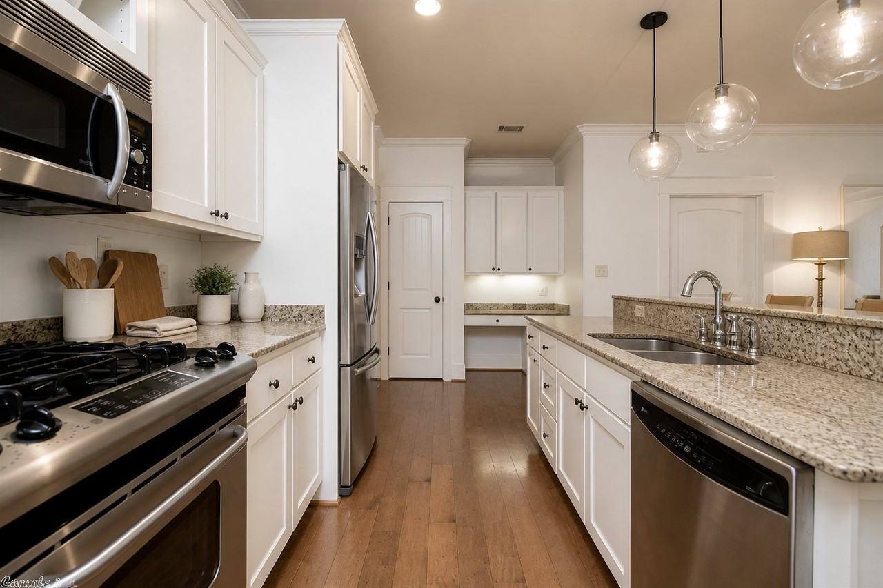 1323 Louisiana St #A - Photo 7 of 20