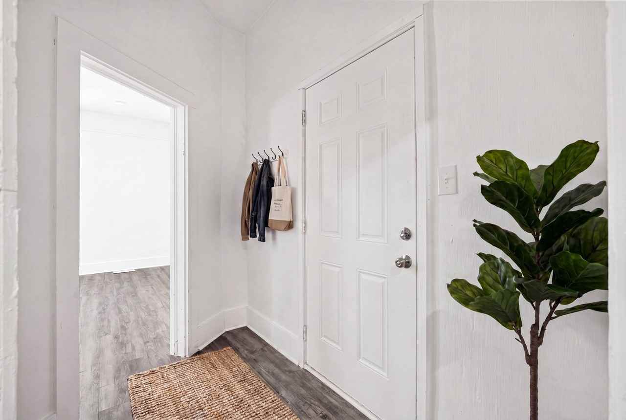 503 Hayes St - Photo 4 of 20