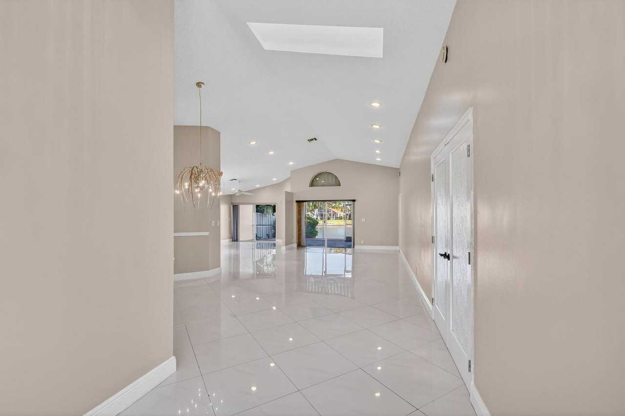7891 Sailing Shores Ter - Photo 4 of 8