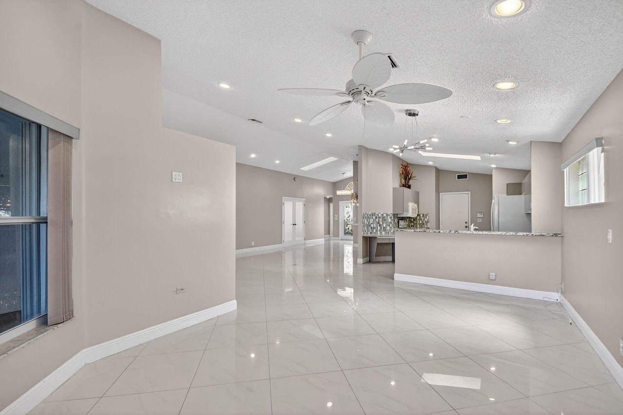7891 Sailing Shores Ter - Photo 5 of 8