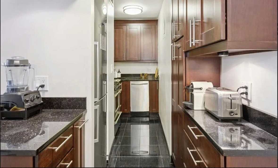 35 E 38th St #7H - Photo 3 of 10