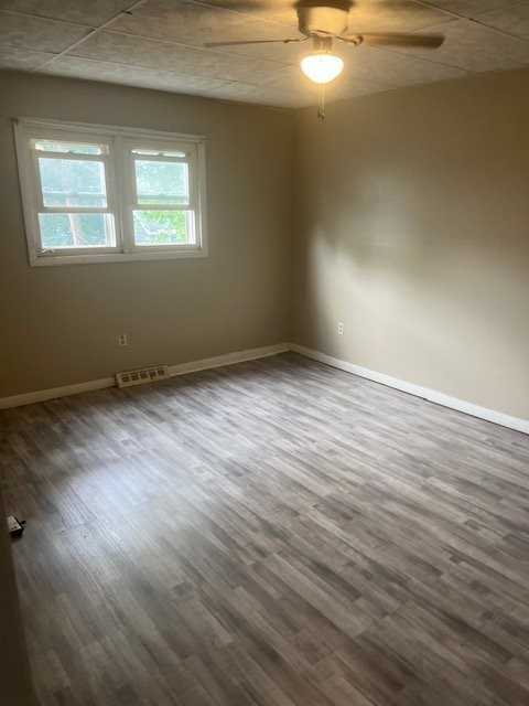 116 Murray Ave - Photo 4 of 6