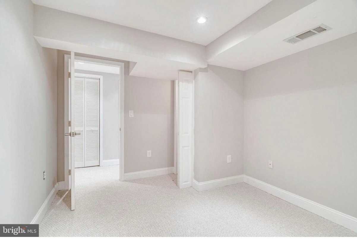 6430 Gildar St - Photo 7 of 12