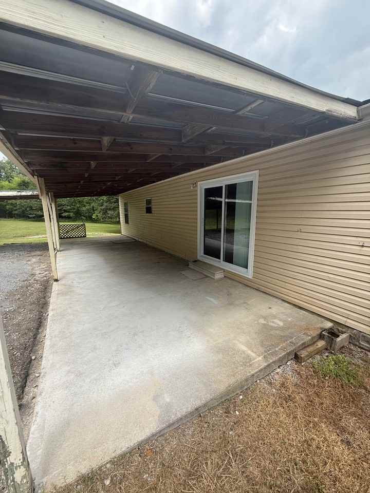 2182 Posey Hill Rd - Photo 2 of 9