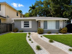 854 Sw 11th Ct #B - Photo 1 of 1