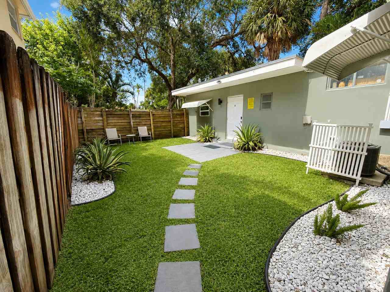 854 Sw 11th Ct #B - Photo 4 of 12