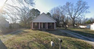 206 7th Ave #B - Photo 1 of 1