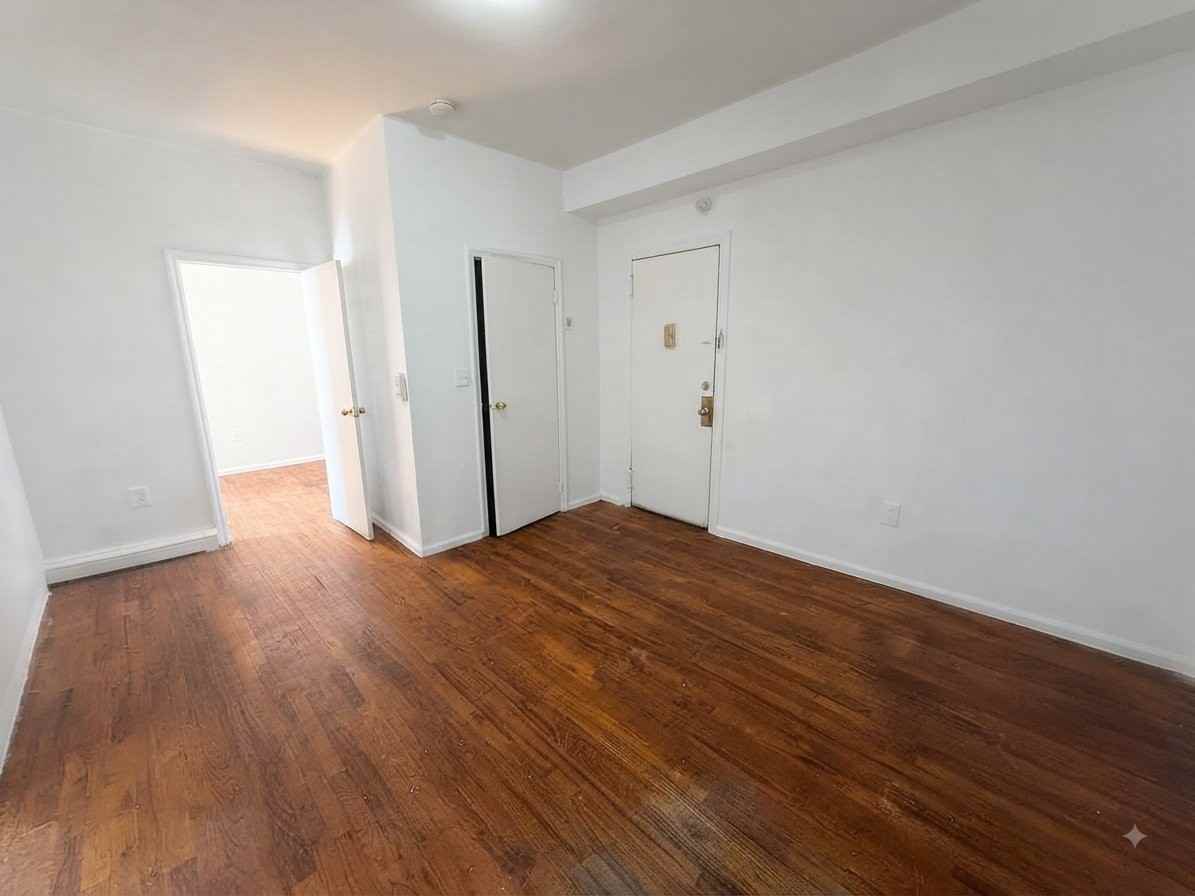 212 Central Ave #3E - Photo 2 of 8