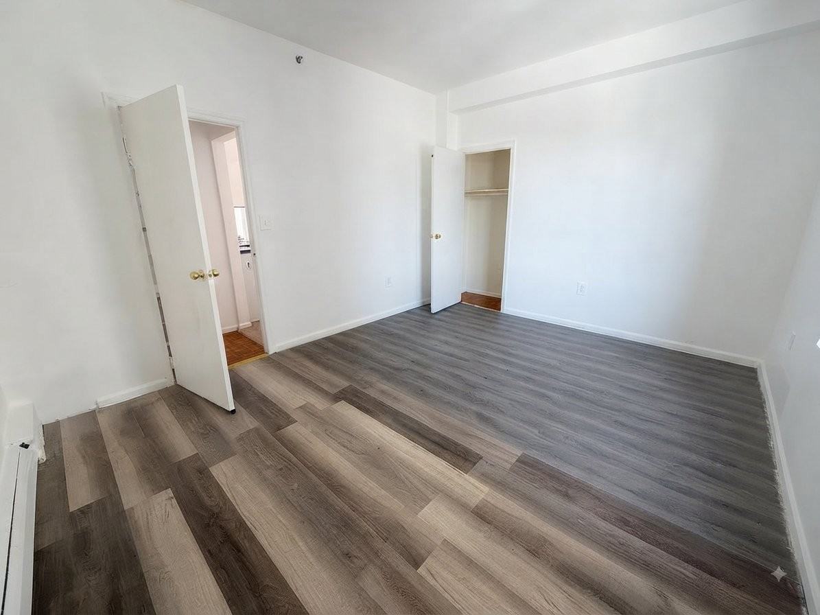 212 Central Ave #3E - Photo 6 of 8