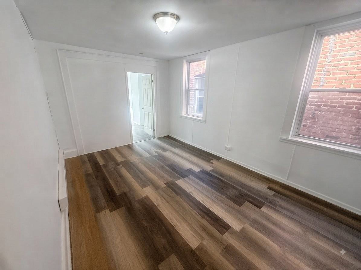 106 S Essex Ave #3 - Photo 7 of 9