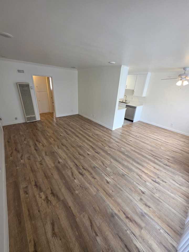 4469 Murietta Ave #07 - Photo 4 of 8