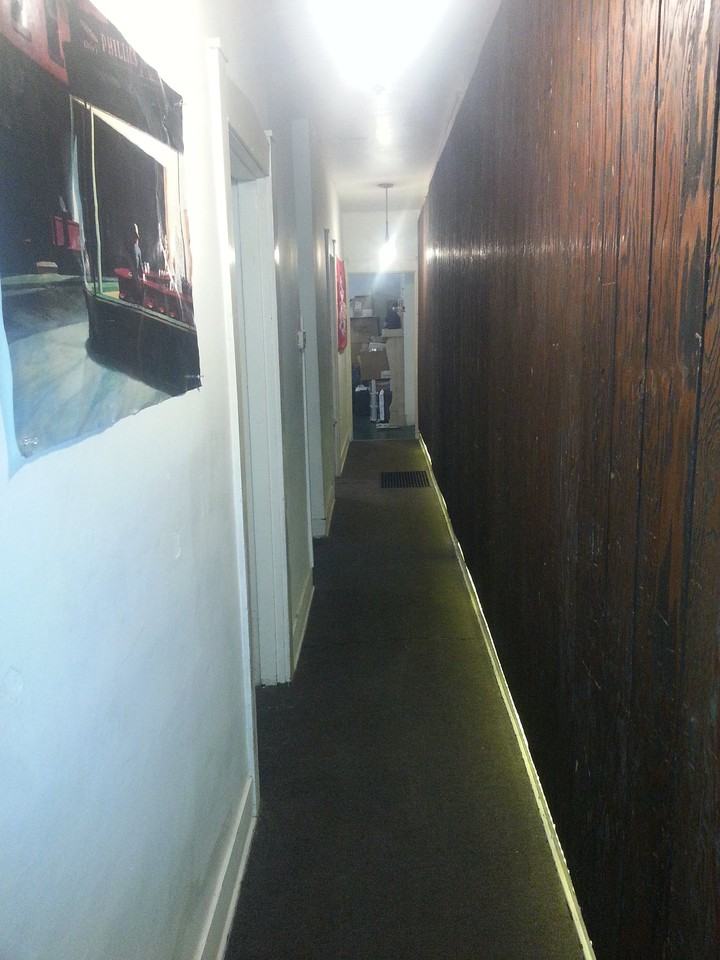 1709 Summit St - Photo 2 of 7