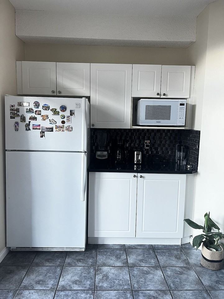 211 -211 15 Ave Sw - Photo 5 of 16