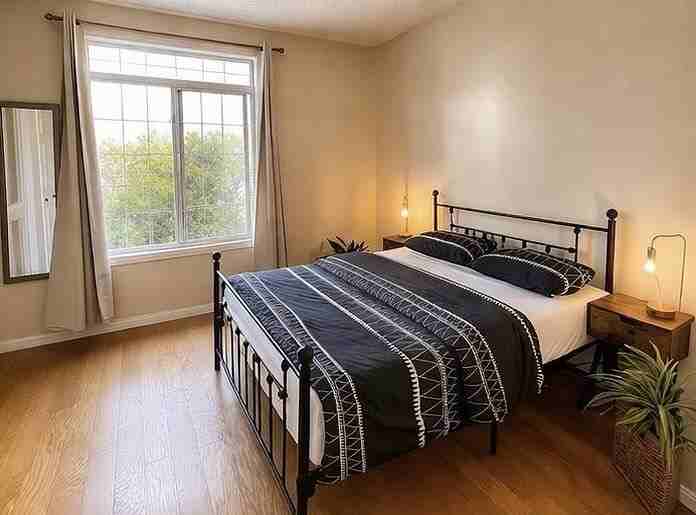 211 -211 15 Ave Sw - Photo 6 of 16