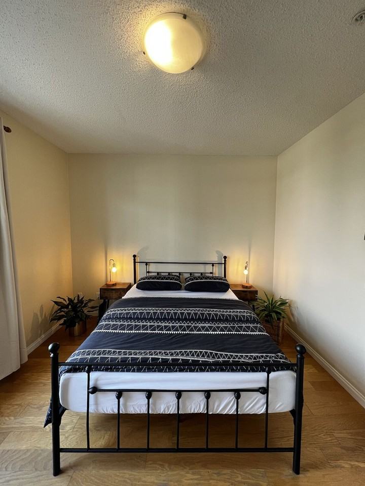 211 -211 15 Ave Sw - Photo 7 of 16