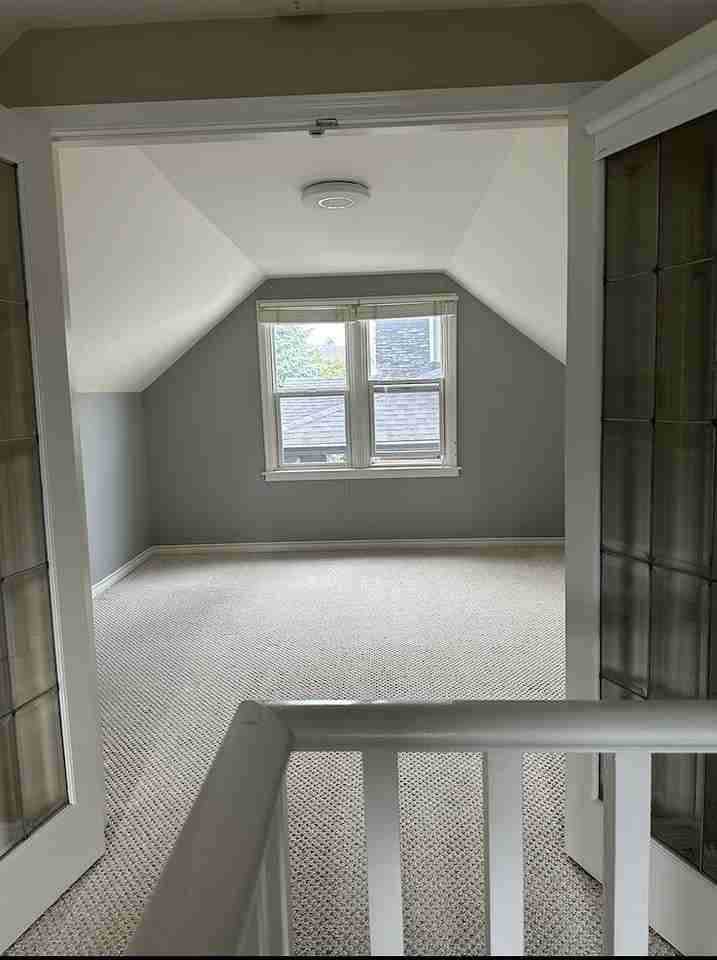 11019 64 Ave Nw - Photo 4 of 7
