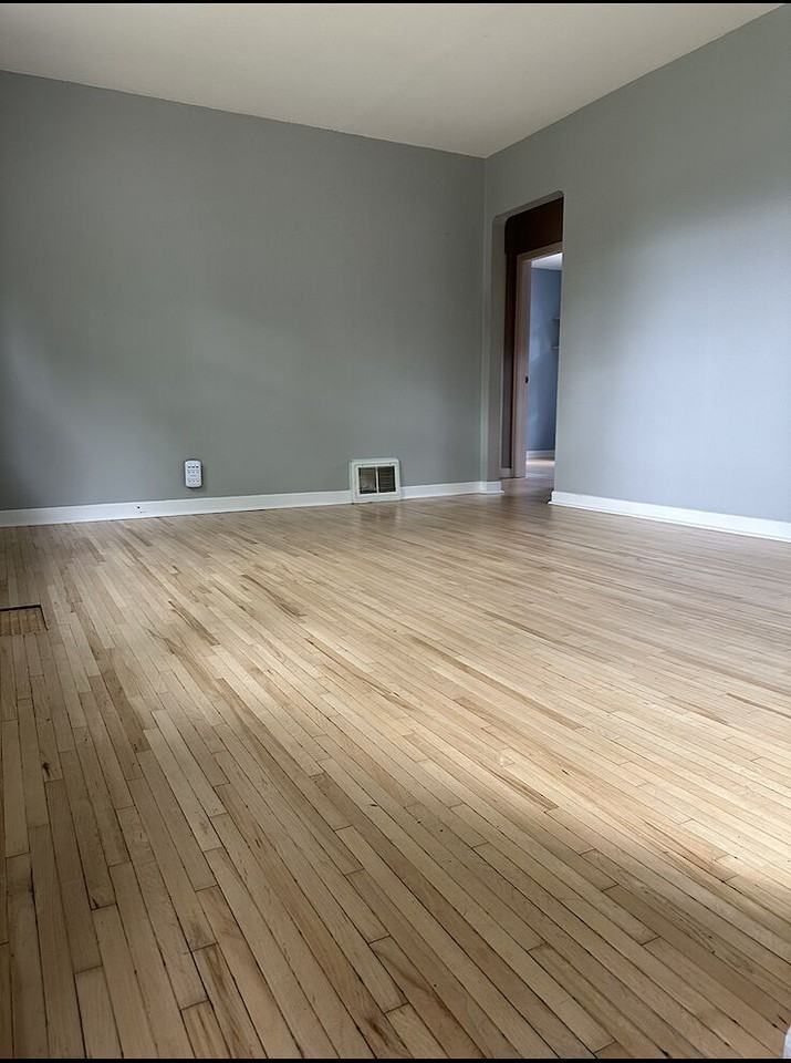 11019 64 Ave Nw - Photo 5 of 7
