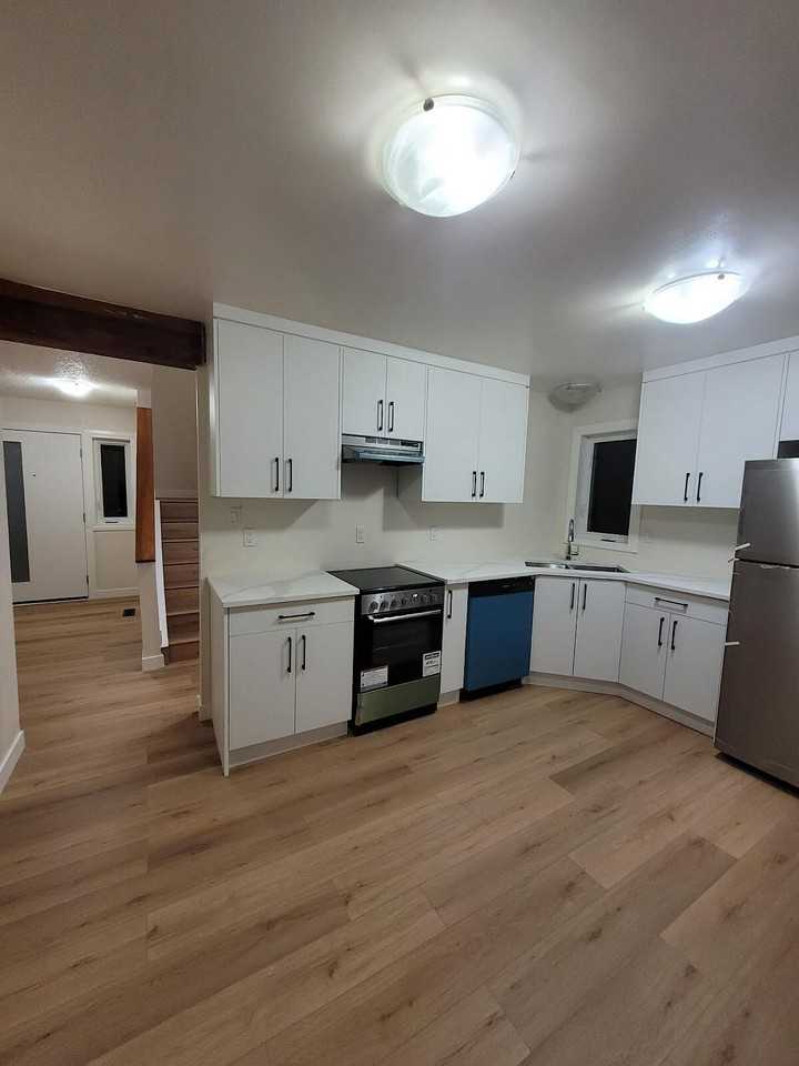 4119 32 Ave Nw - Photo 2 of 41