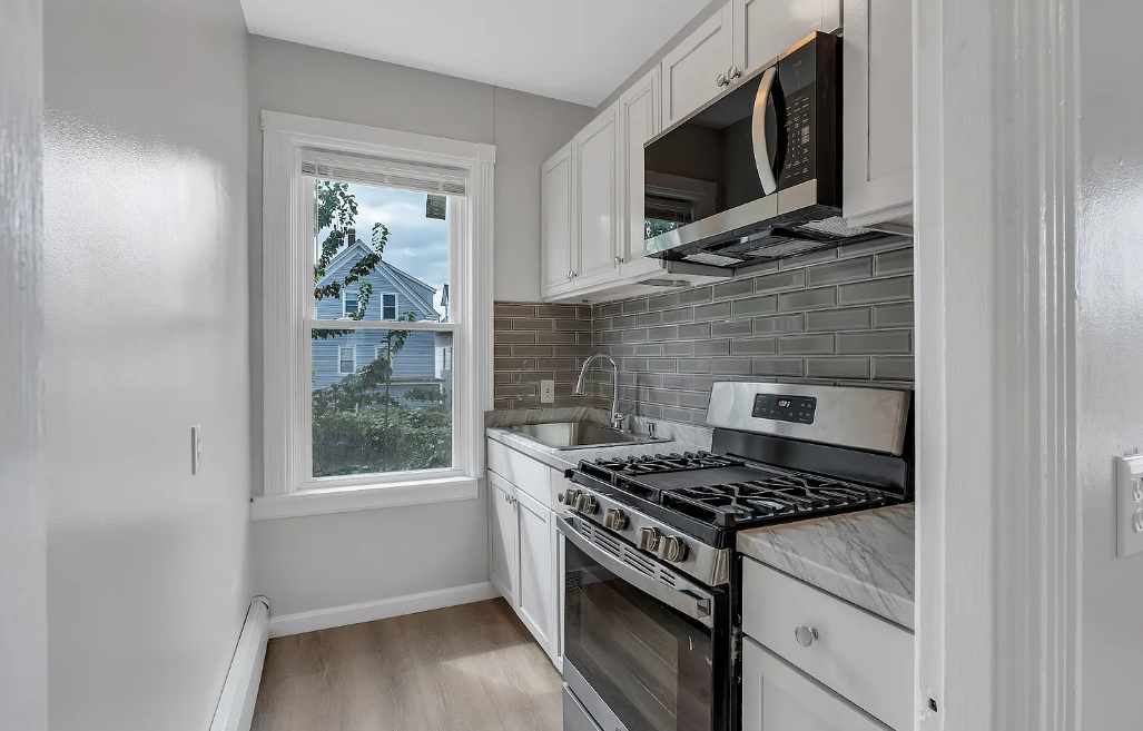 96 Centre St #2 - Photo 2 of 11