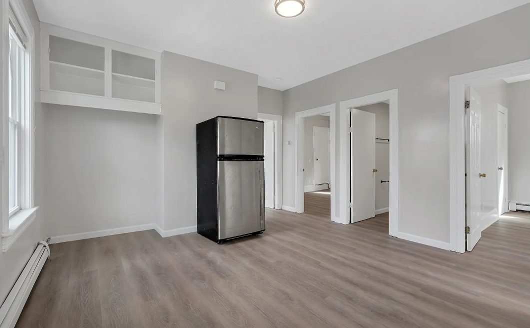 96 Centre St #2 - Photo 3 of 11