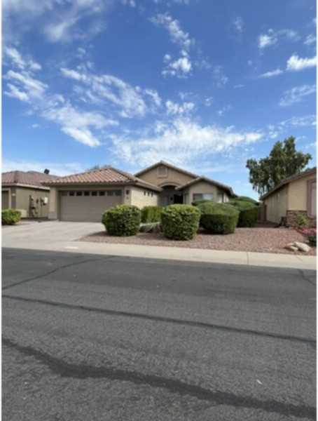 572 W Casa Mirage Dr