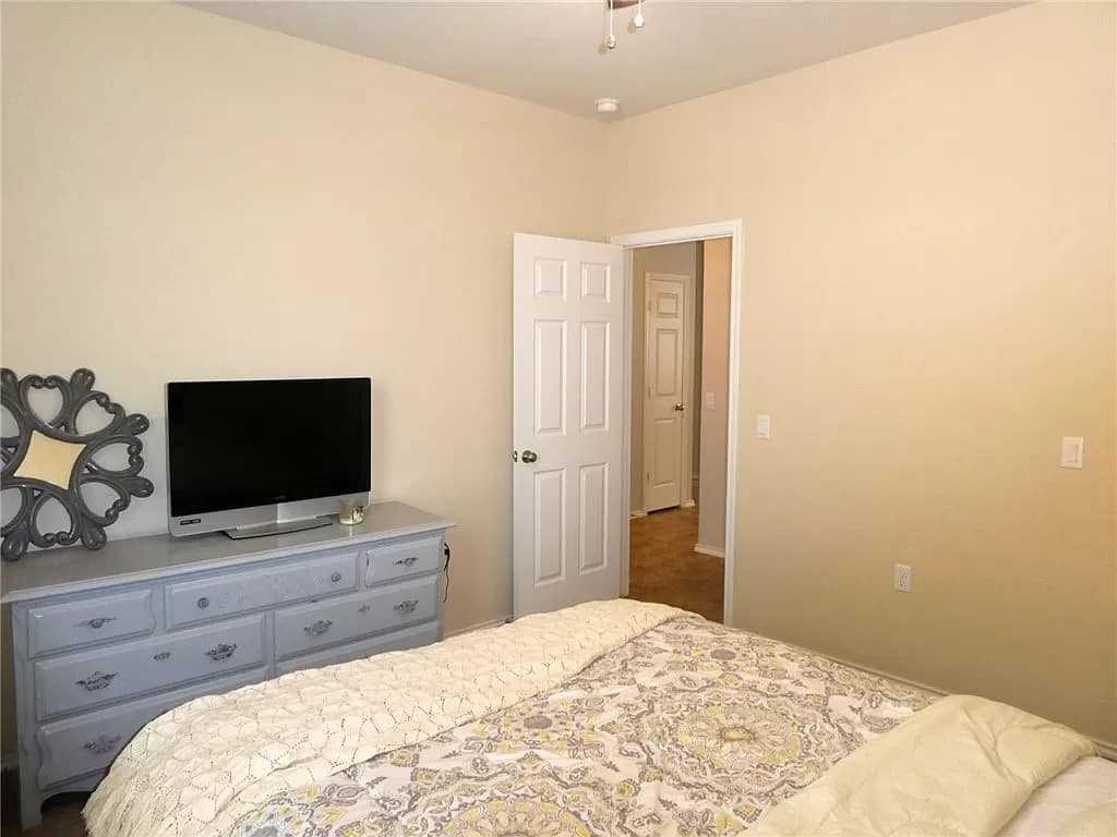 6920 Longford Trl #NA - Photo 5 of 8