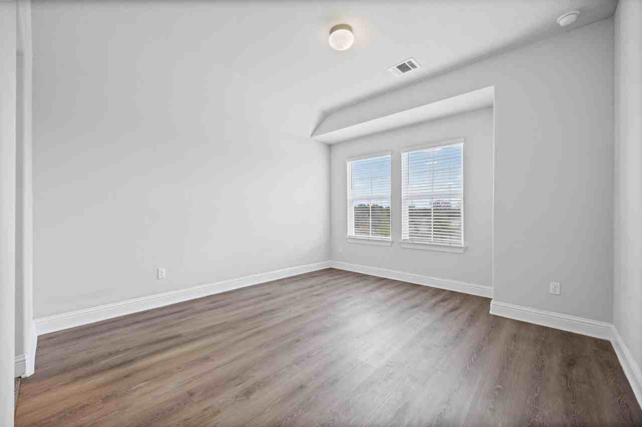 101 Stone Canyon Dr #NA - Photo 3 of 26