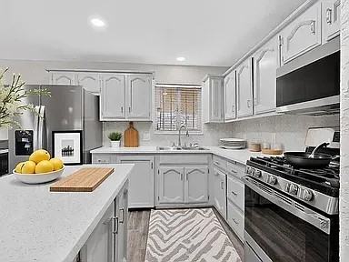 1920 Sanford Ave Sw #NA - Photo 2 of 31