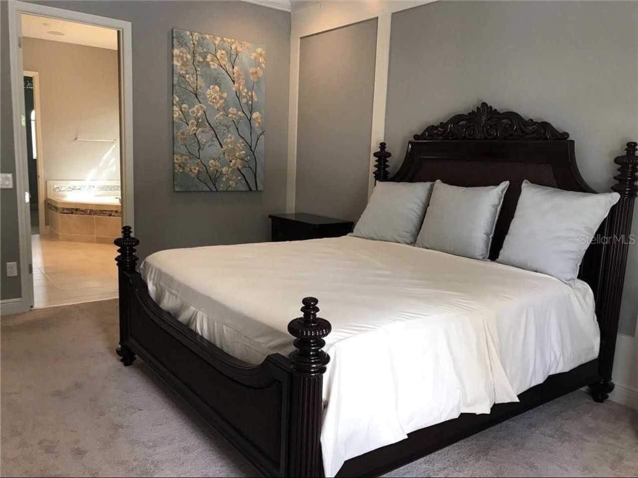 2323 Brickell Pl #NA - Photo 6 of 12