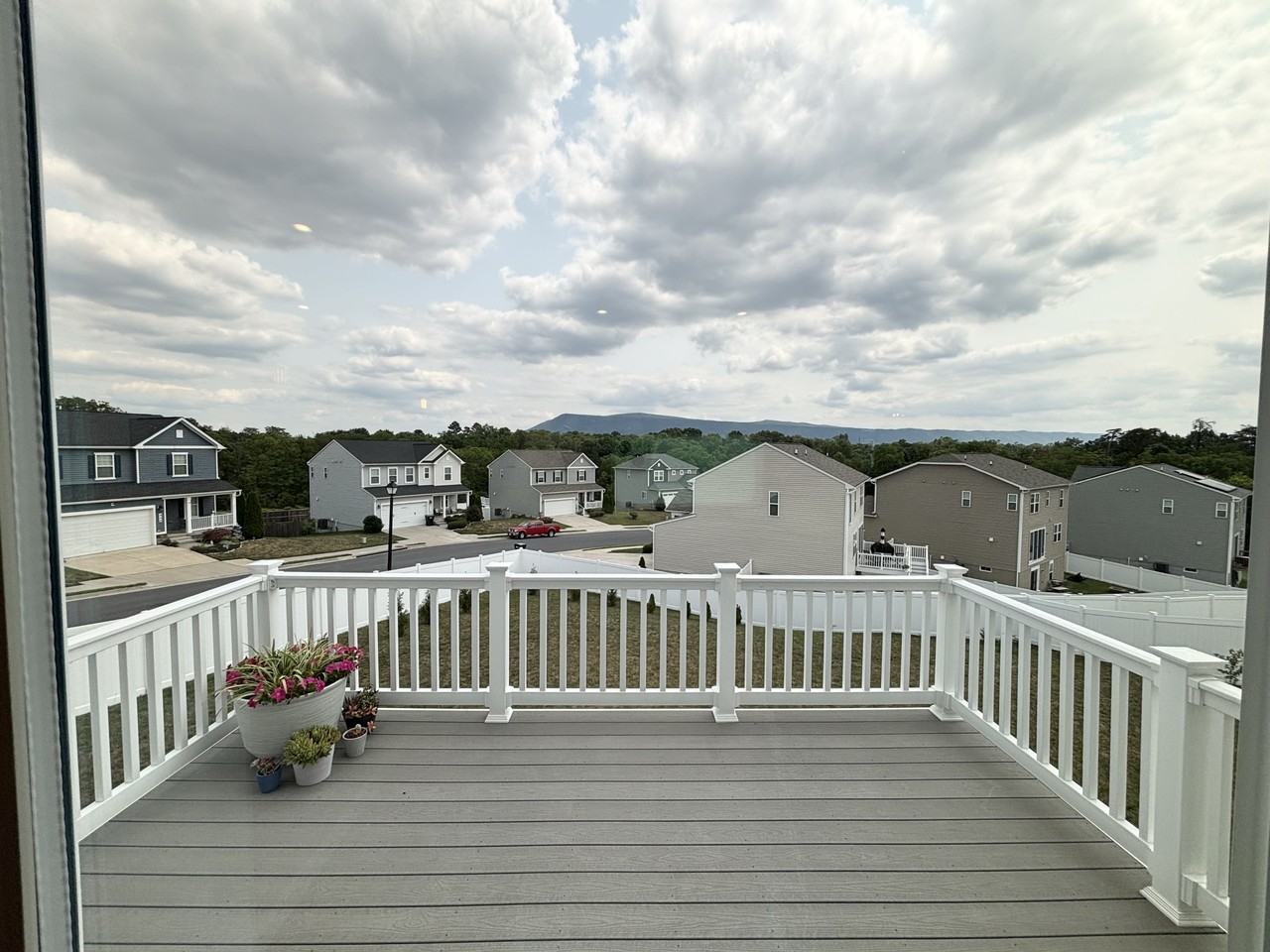 324 Cedar Spring Dr #NA - Photo 7 of 17