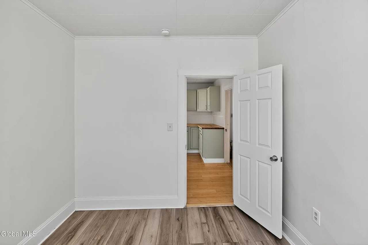 138 Davis Ave #2 - Photo 7 of 17