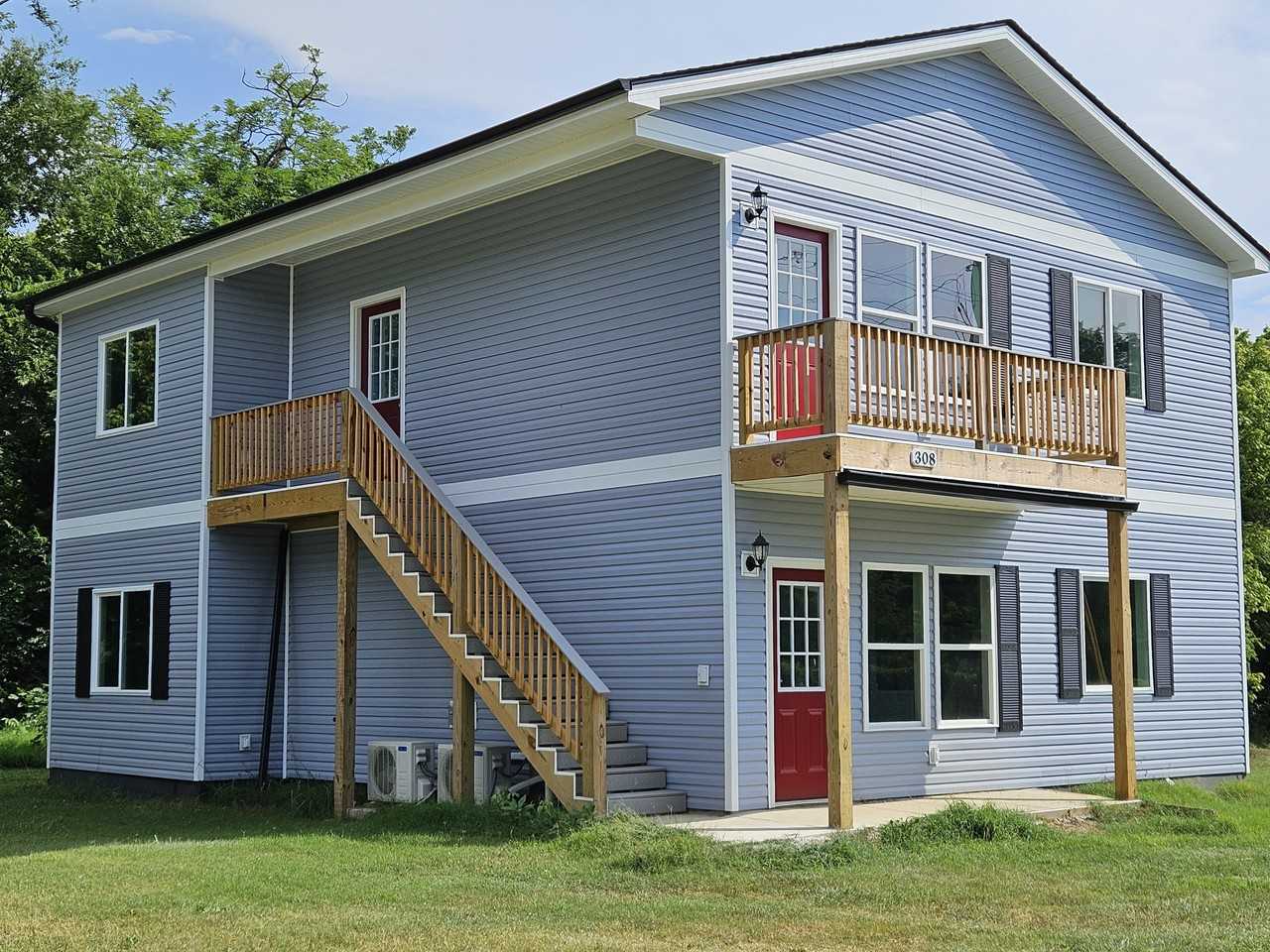 308 Hall St #A - Photo 2 of 11