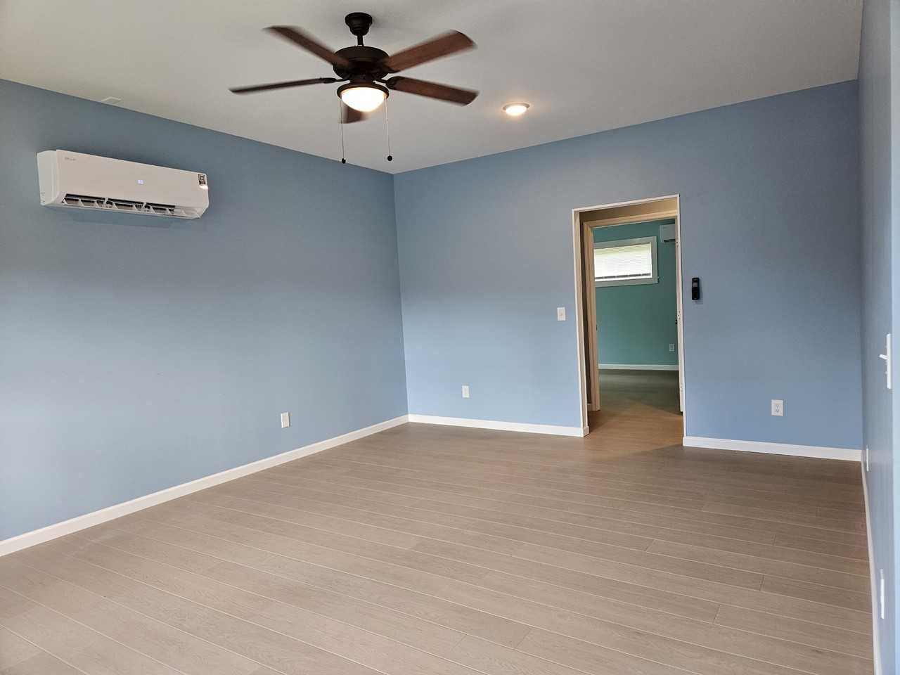 308 Hall St #A - Photo 6 of 11