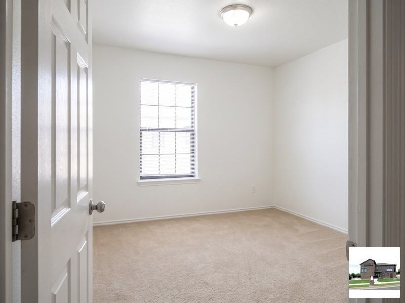 306 Sumac Trl - Photo 7 of 12