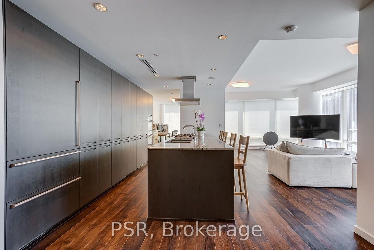 180 University Avenue #3109 - Photo 3 of 37