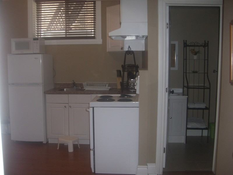 462 Rahul Crescent - Photo 3 of 9