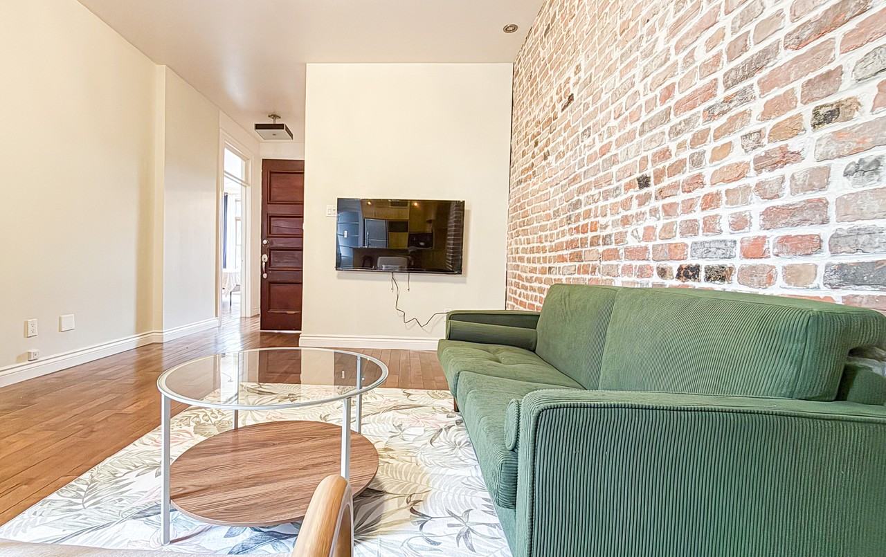 1221 Rue Saint-Christophe - Photo 7 of 14