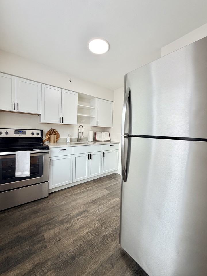 5952 Nagel Avenue #2E - Photo 3 of 9