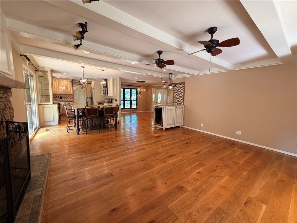 23 Howard Pl - Photo 3 of 33