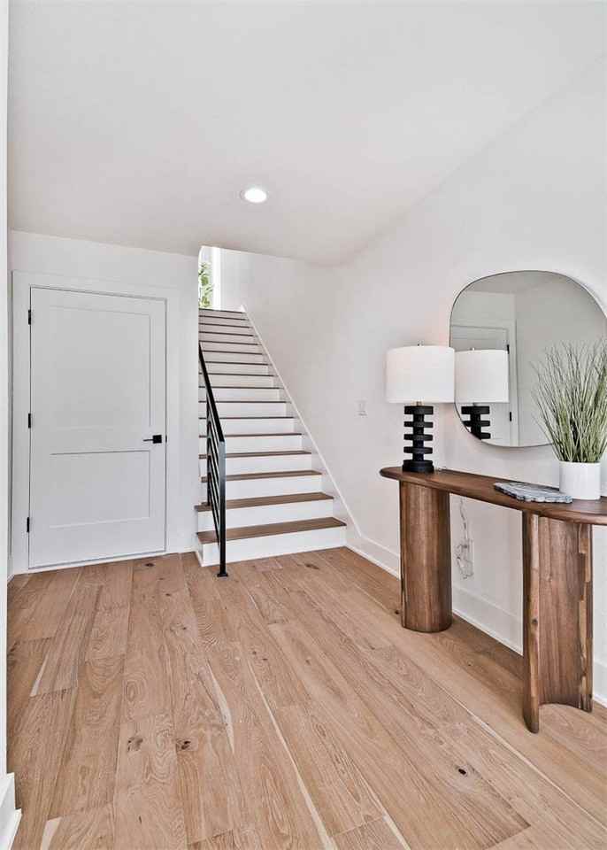 216 Nw 9th St - Photo 5 of 28