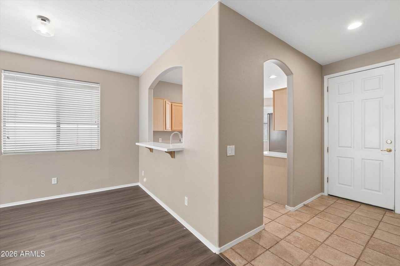 2519 E Fremont Rd - Photo 7 of 27