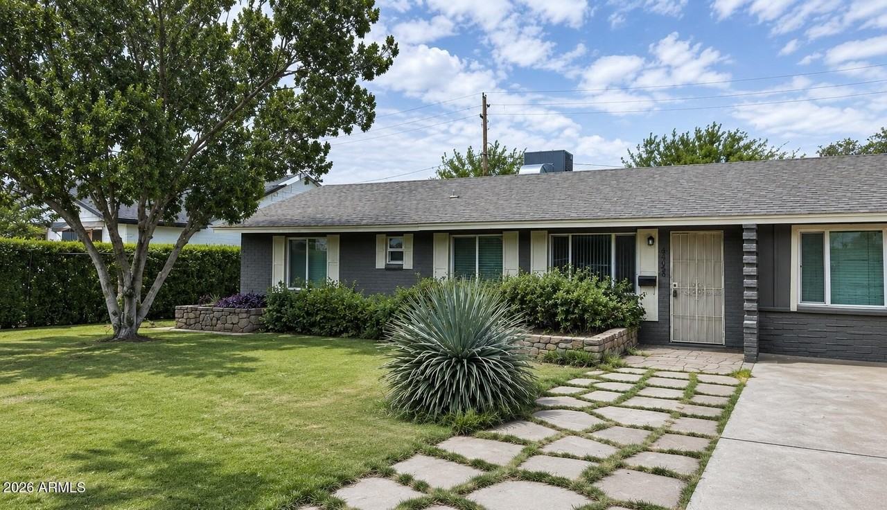 4326 E Glenrosa Ave - Photo 2 of 24