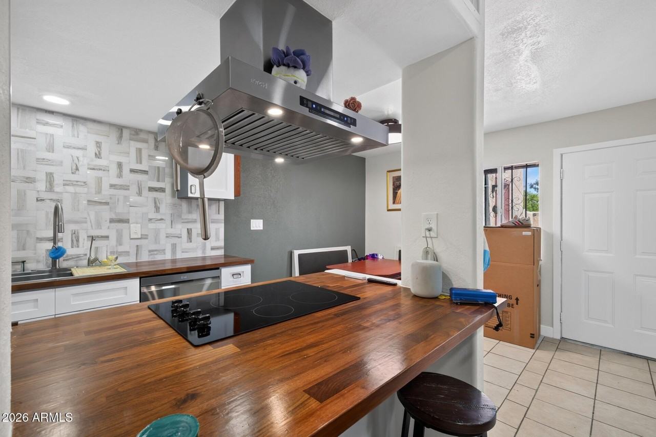 5430 W Culver St - Photo 4 of 12